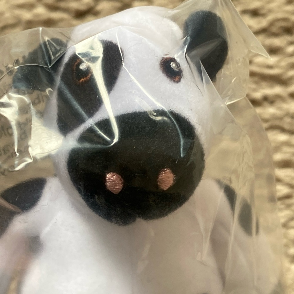 Chic Fil A Cow Plush 6" Stuffed Animal Toy unopened (No Sign) - Picture 3 of 6